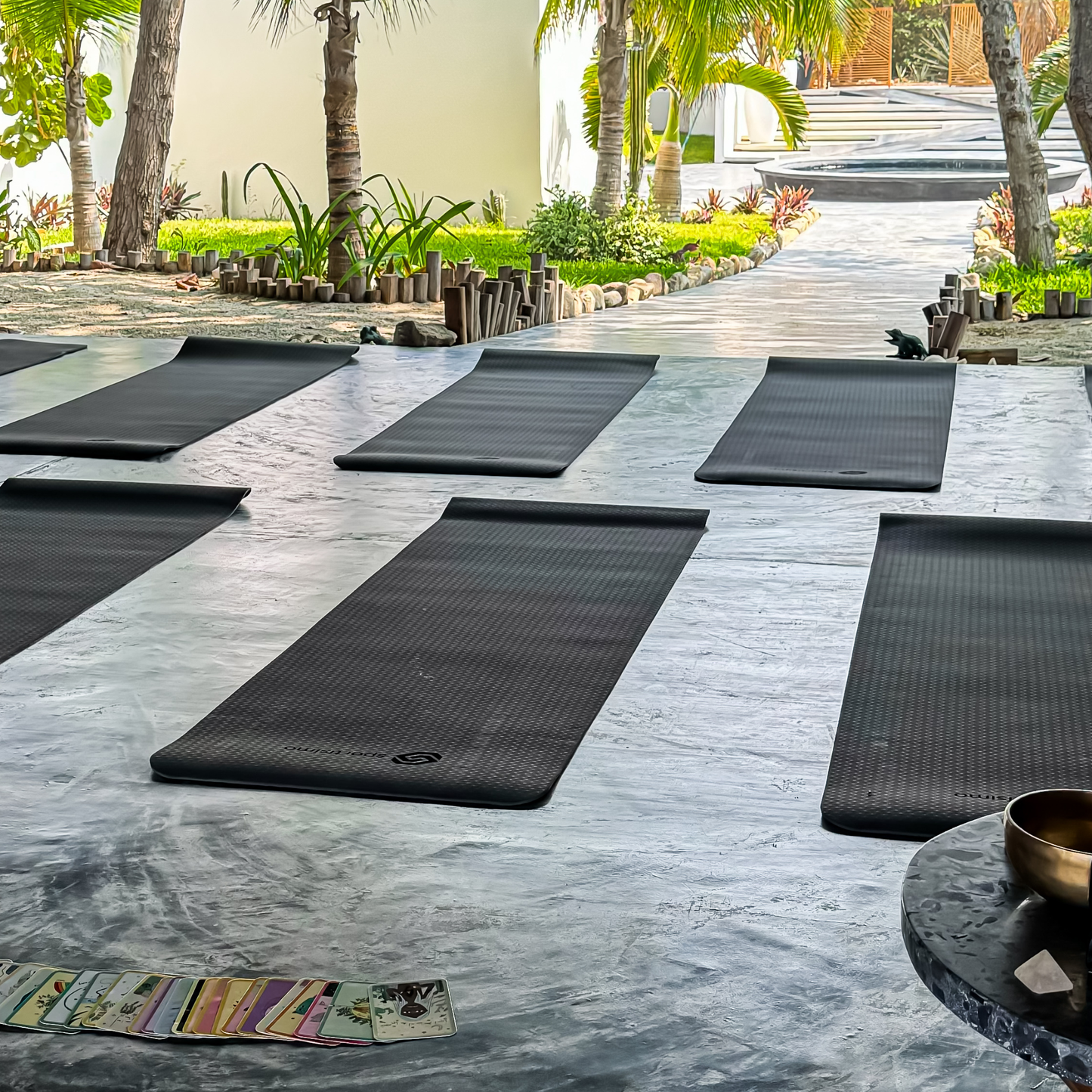 Tapete Basics | Ligero, Antideslizante y Portátil para Yoga & Fitness